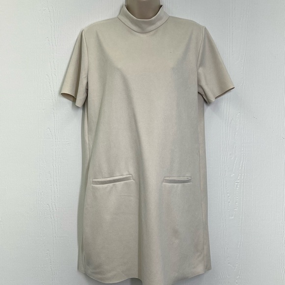 Zara - Ivory Cream Mock Neck Short Sleeve 2 Faux Pocket Mini Dress Size Medium - Picture 3 of 11